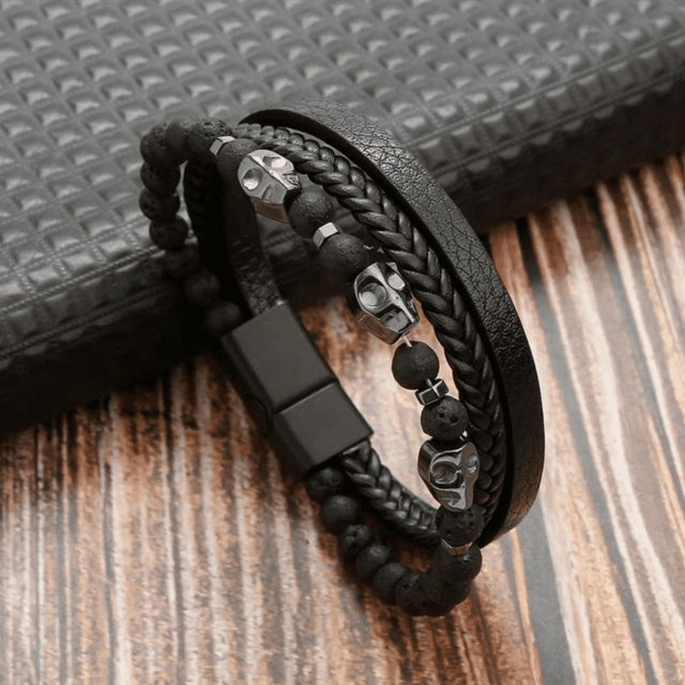 Hochwertiges Lederarmband für Männer - Stilvolles Bling mit Edelsteinen und Charms