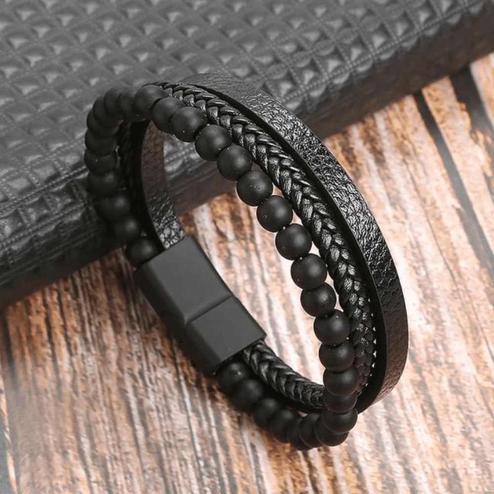 Hochwertiges Lederarmband für Männer - Stilvolles Bling mit Edelsteinen und Charms
